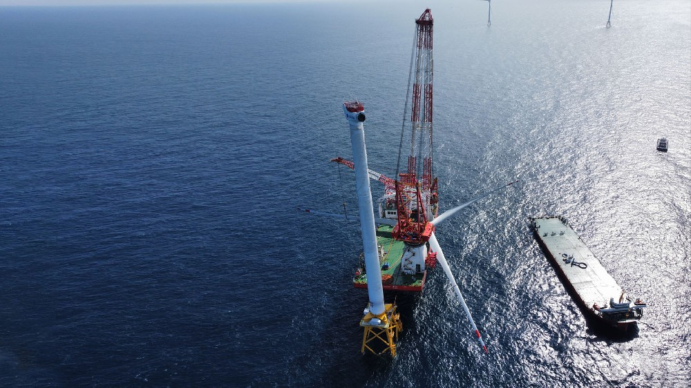 精铟03项目组创佳绩：6天组装完2台风机